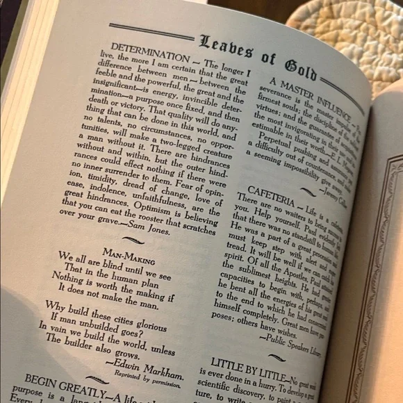 “Leaves of Gold” 1948 beautiful bound book. - Picture 10 of 14